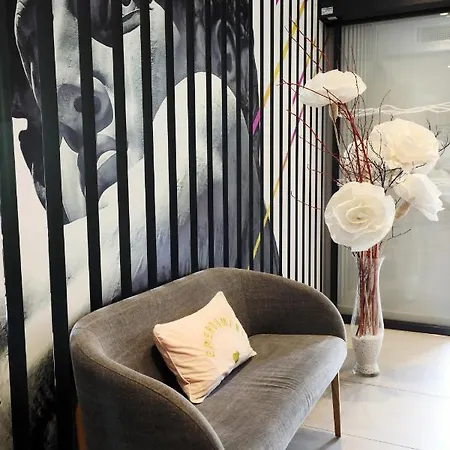 Hotel La Capelle 3*